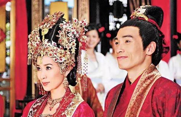 《公主嫁到》是香港电视广播出品的一部古装喜剧,《宫心计》