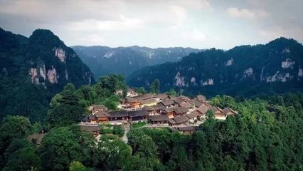 湖南广电启动“扶贫三部曲”,《从十八洞出发》助力脱贫攻坚